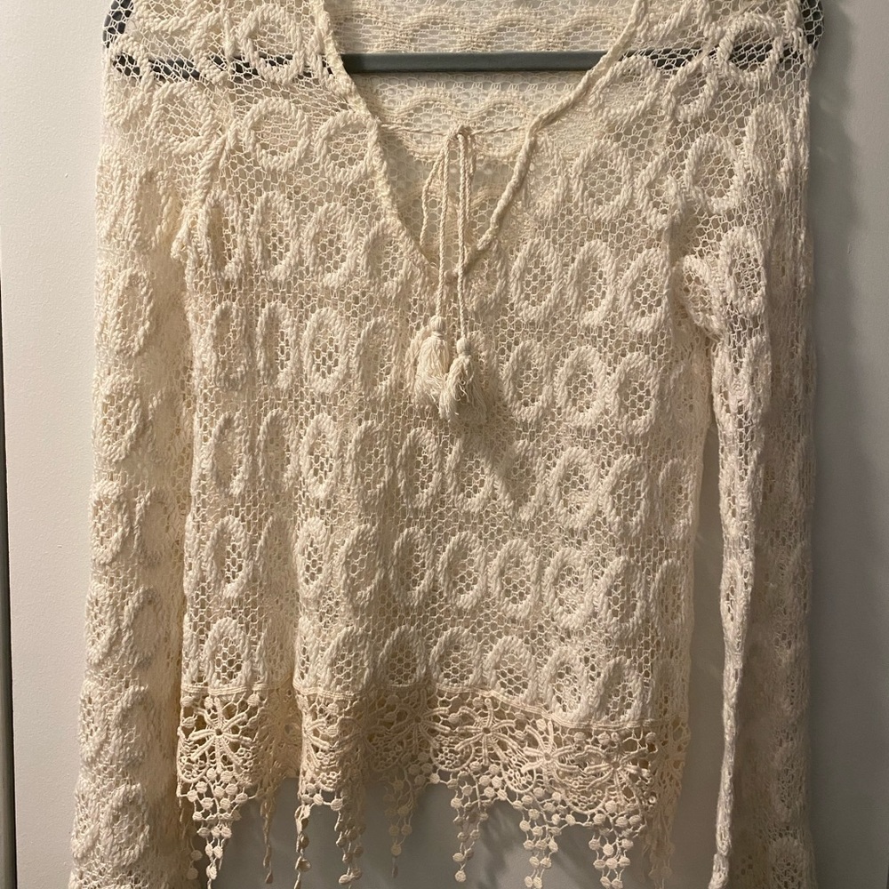 Cream lace long sleeved blouse